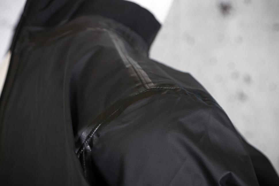 2024 Madison Freewheel Men's Waterproof Jacket - taped seams.jpg