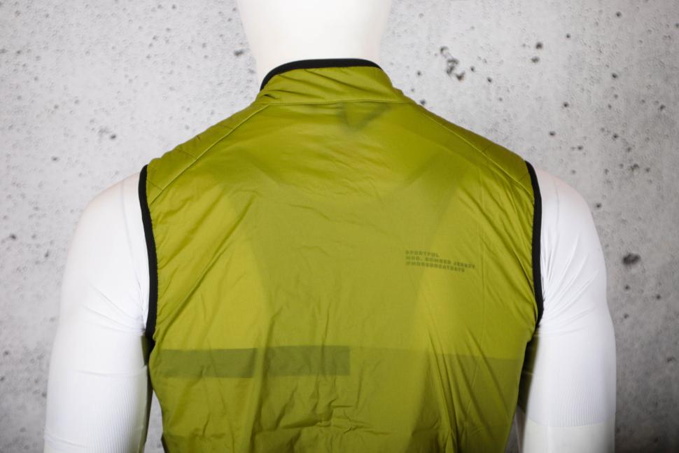 2024 Madison Roam Men’s Windproof Packable Primaloft Gilet - shoulders.jpg