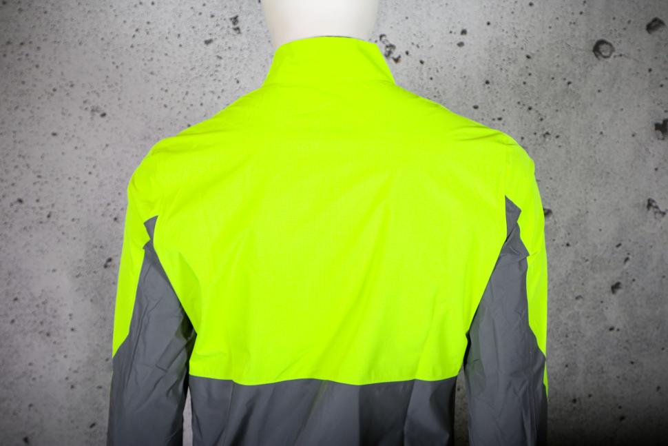 2024 Madison Stellar Ultra Reflective Men's Waterproof Jacket - shoulders.jpg