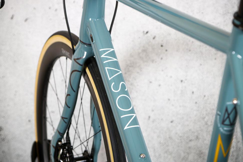 2024 Mason Cycles Resolution 3 SRAM Force - down tube detail.jpg