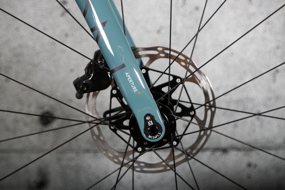 2024 Mason Cycles Resolution 3 SRAM Force - fork detail.jpg