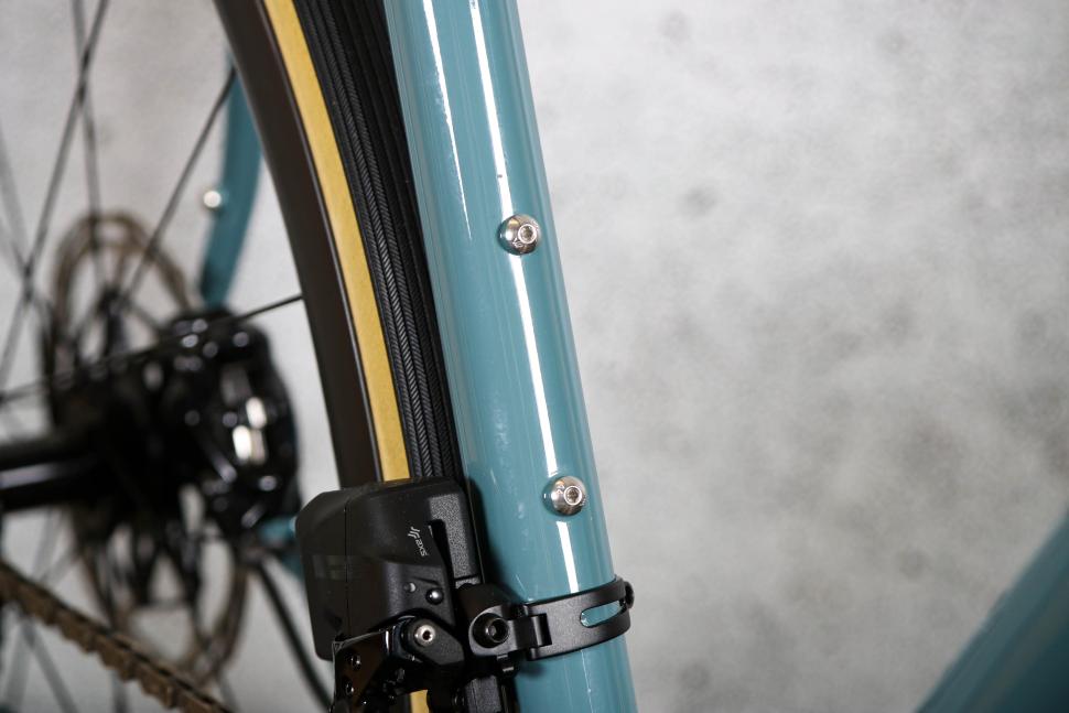 2024 Mason Cycles Resolution 3 SRAM Force - seat tube bosses.jpg