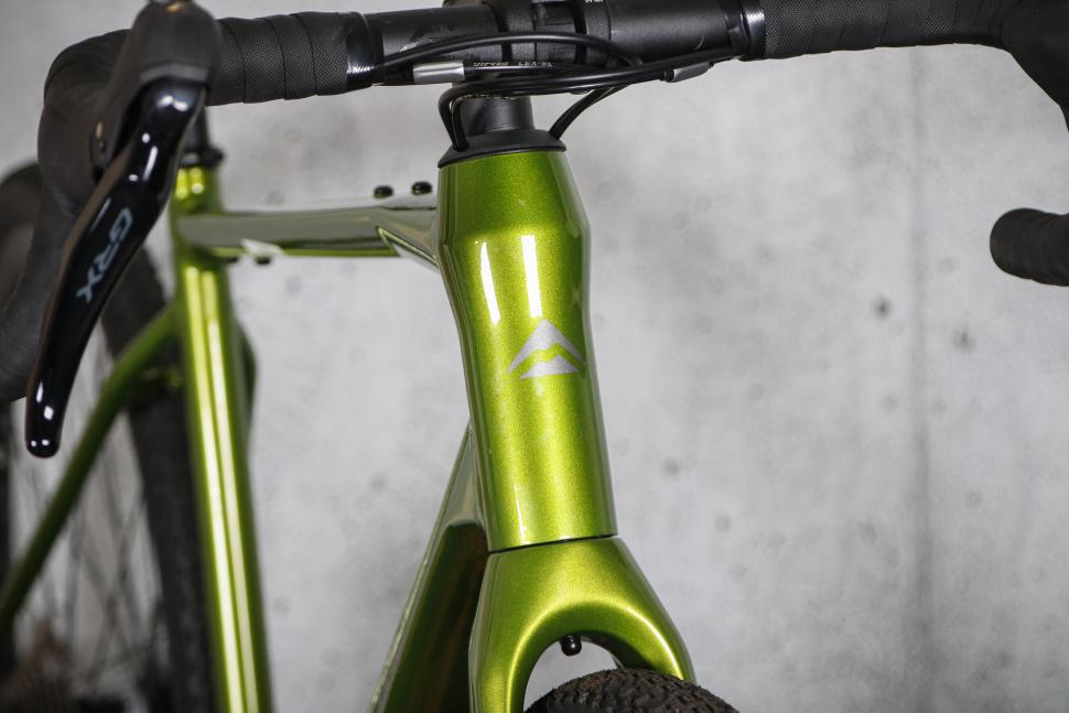2024 Merida Silex 400 - head tube badge.jpg