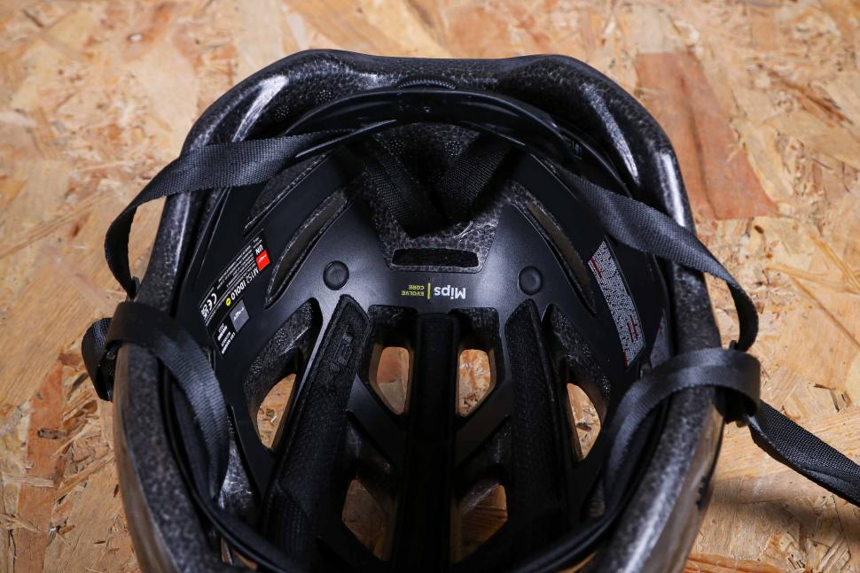 2024 Met Idolo helmet - inside 1.jpg