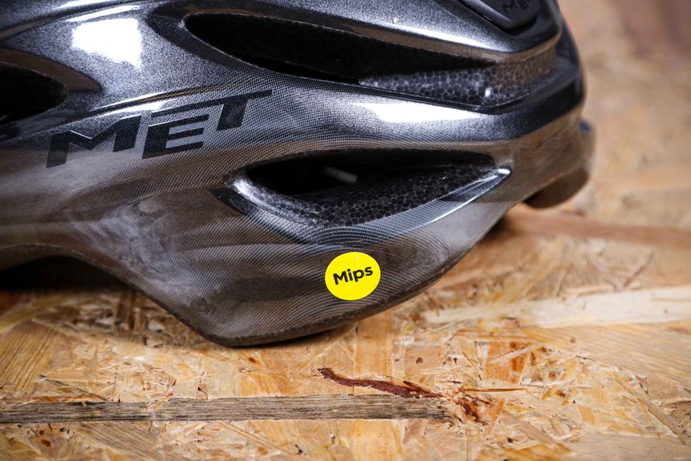 2024 Met Idolo helmet - Mips logo.jpg
