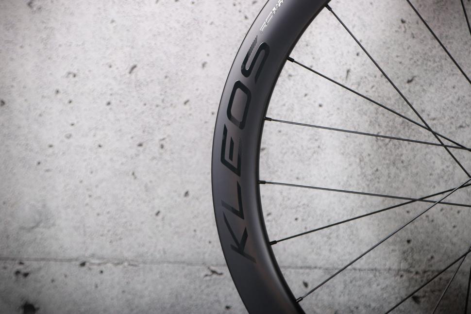 2024 Miche Kleos 50mm Tubeless Wheelset - rim detail 1.jpg