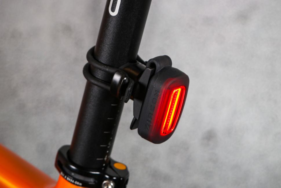 2024 Moon Zircon-R 90lm - 2.jpg