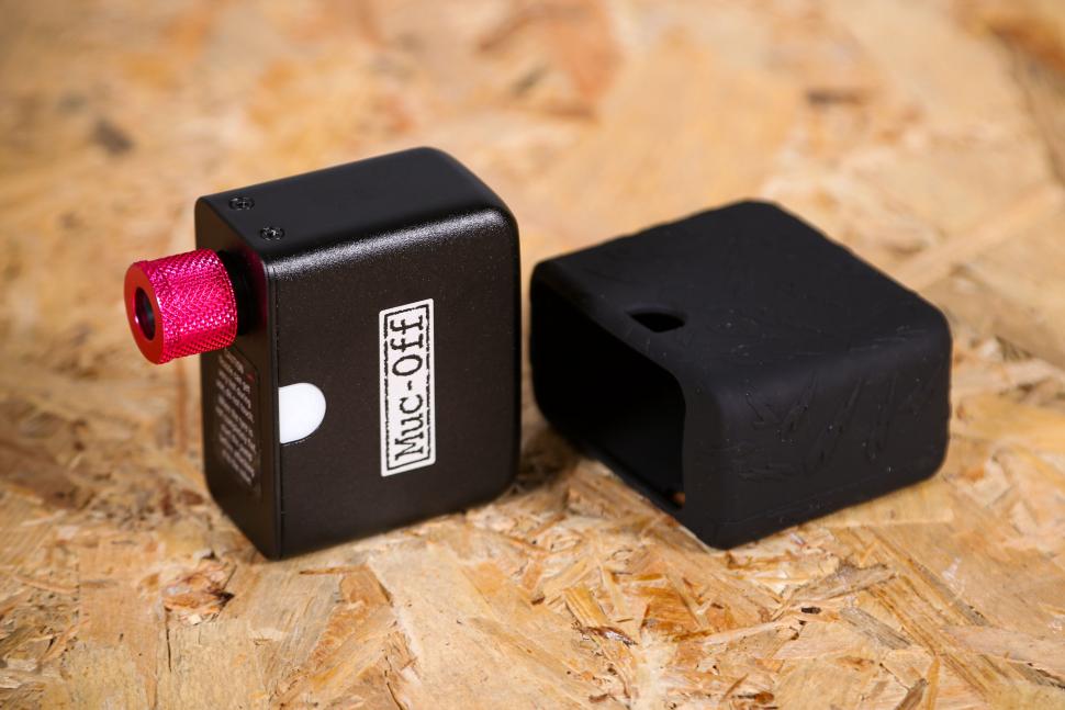 2024 Muc-Off AirMach Electric Mini Inflator - with silicone case.jpg