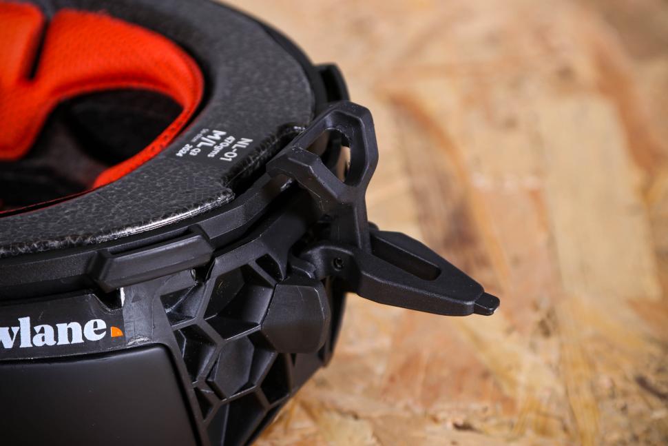 2024 Newlane Foldable Helmet - clamp.jpg