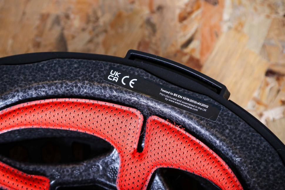 2024 Newlane Foldable Helmet - detail.jpg