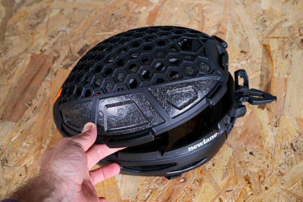 2024 Newlane Foldable Helmet - unfolding 3.jpg