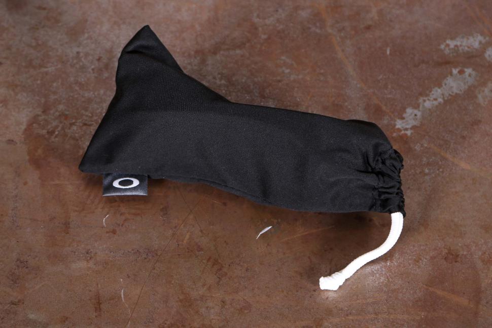 2024 Oakley Sphaera sunglasses - soft case.jpg