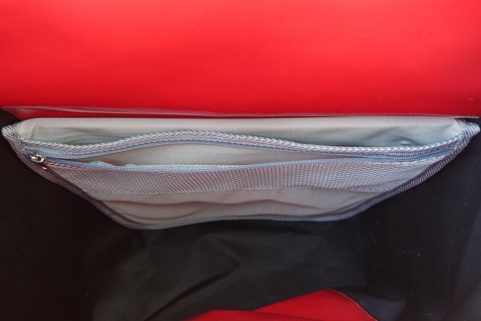 2024 Ortlieb Back-Roller interior 4.jpeg