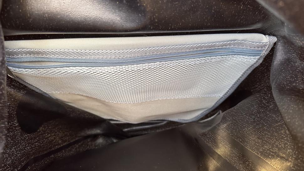 2024 Ortlieb Back-Roller Plus inside 7.jpg
