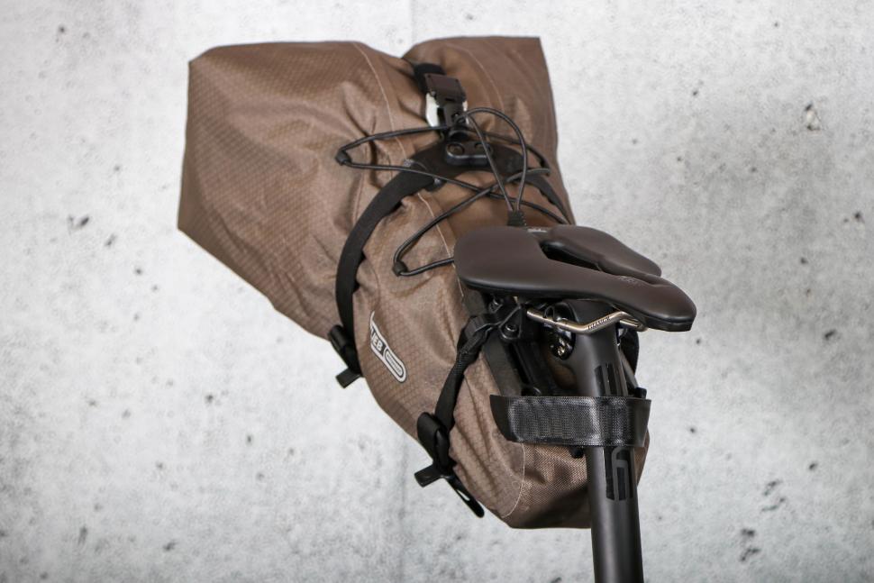 2024 Ortlieb Seat-Pack QR 13 L - from front.jpg