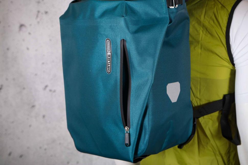 2024 Ortlieb Vario - front zip pocket.jpg