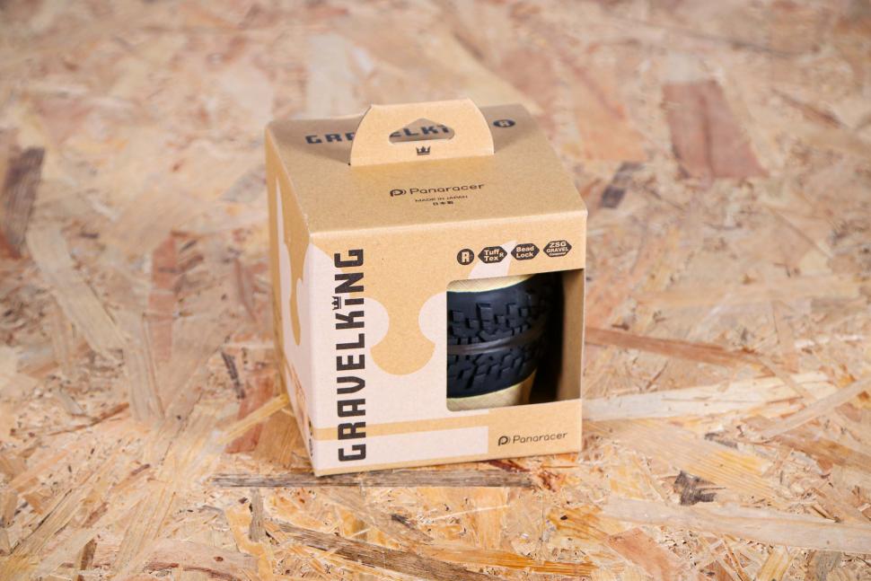 2024 Panaracer GravelKing X1 R-Line TLR - boxed.jpg