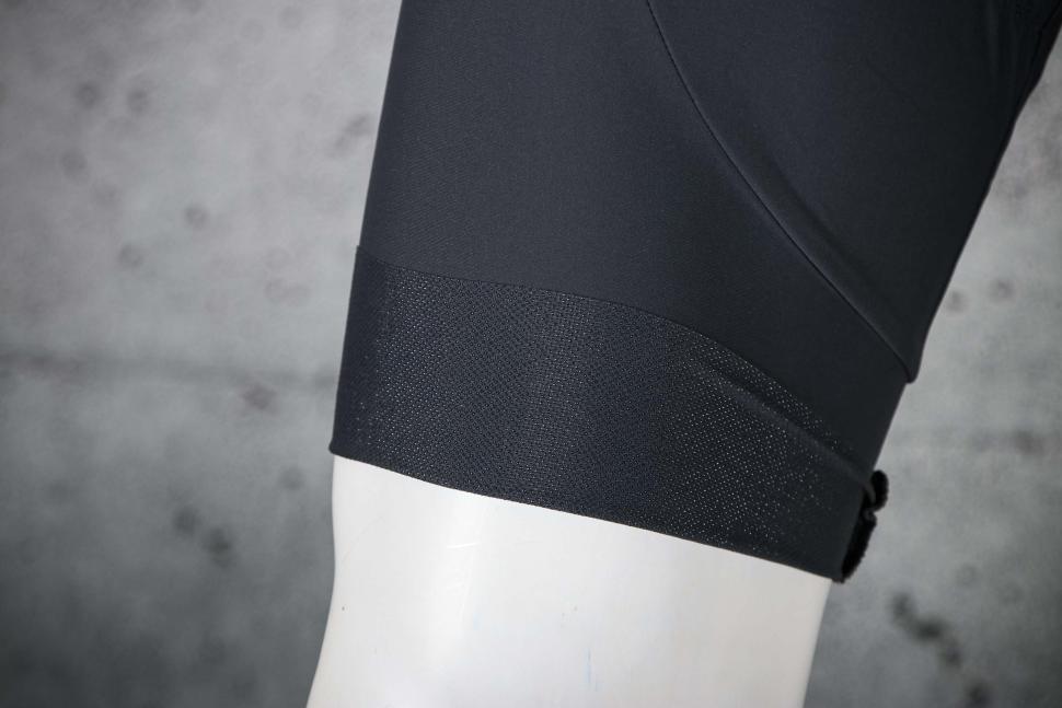 2024 Pedla SuperFit 2.0 Bib short - cuff gripper.jpg