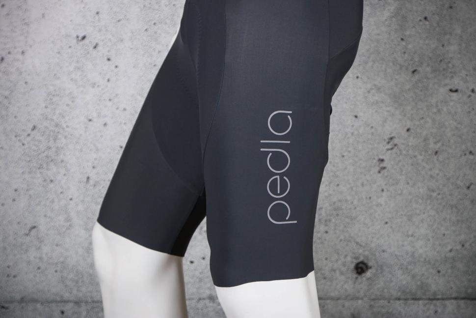 2024 Pedla SuperFit 2.0 Bib short - leg logo.jpg