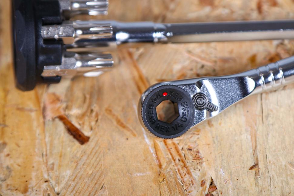 2024 Prestacycle T-Handle Ratchet Deluxe - 3 way Ratchet and T-Handle Tool Kit - ratchet head.jpg