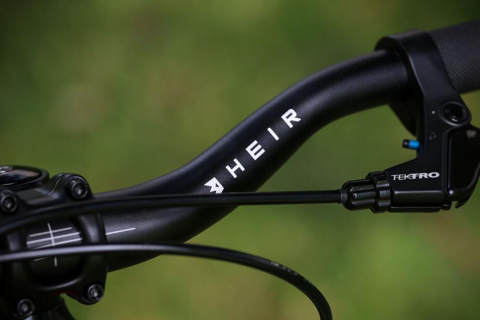 2024 Prevelo Alpha Three 20-inch - bars 3.jpg