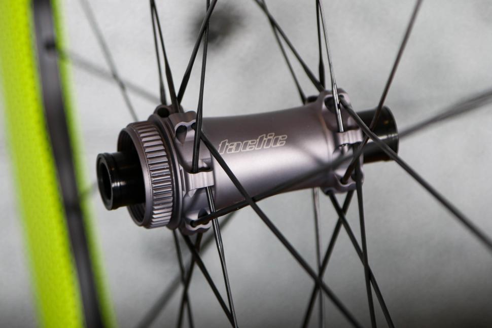 2024 Princeton Peak 4550 Evolution wheels - front hub 1.jpg