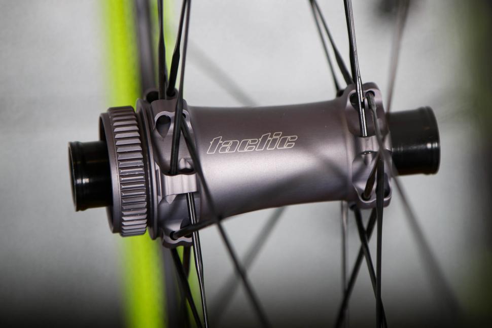 2024 Princeton Peak 4550 Evolution wheels - front hub 2.jpg