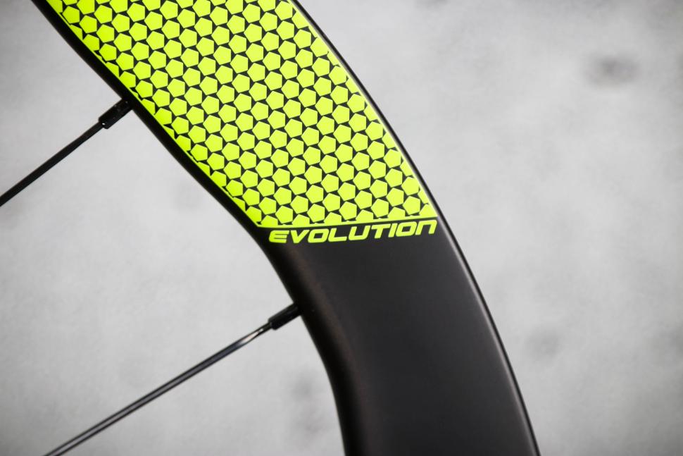 2024 Princeton Peak 4550 Evolution wheels - rim detail 2.jpg