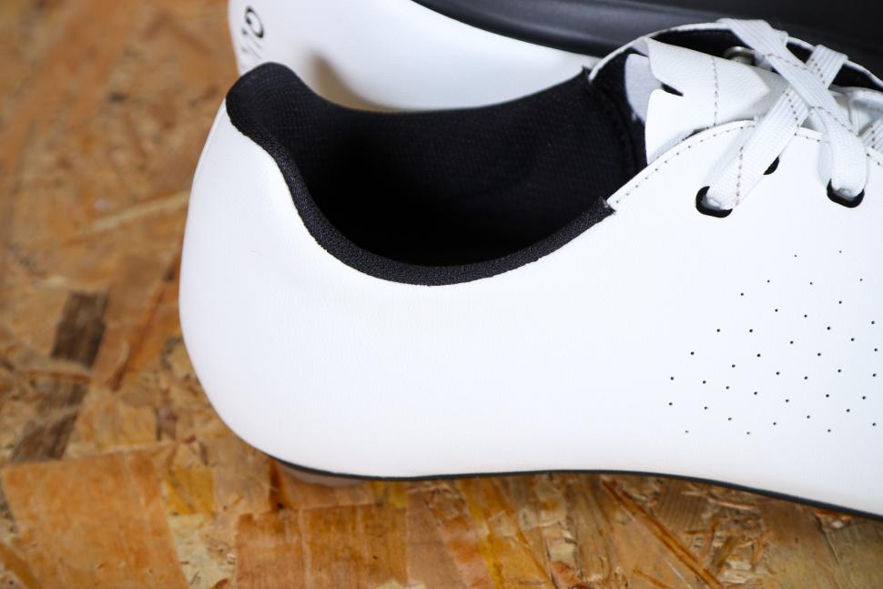 2024 Quoc Escape Road Lace - heel.jpg