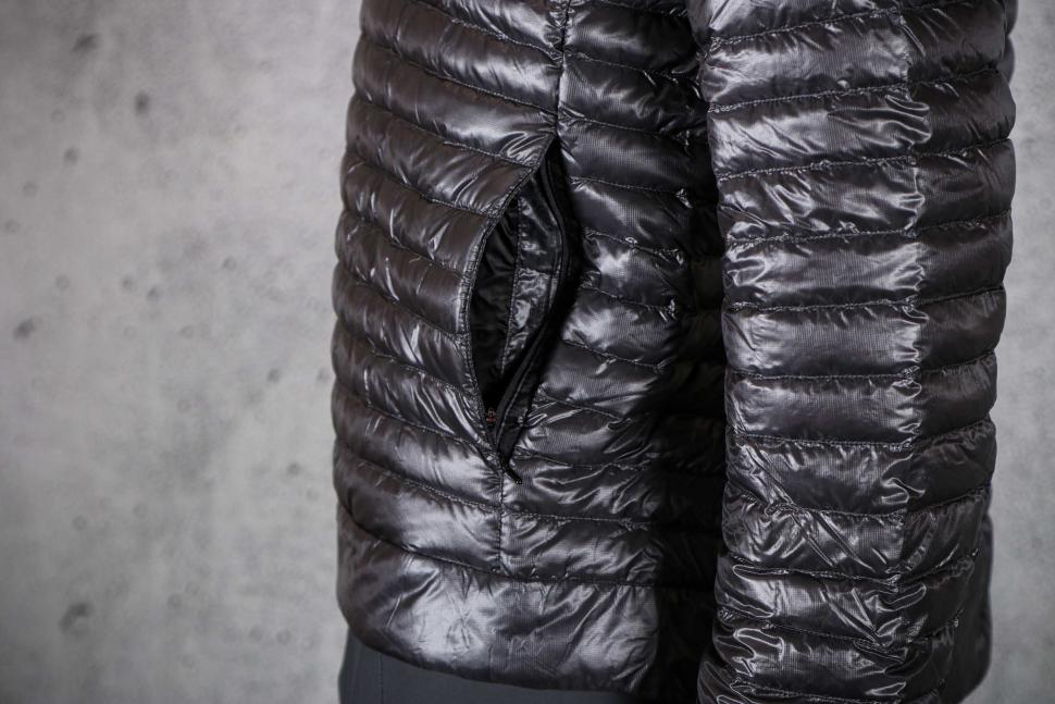 2024 Rapha Mens Explore Hooded Lightweight Down jacket - zipped pocket.jpg