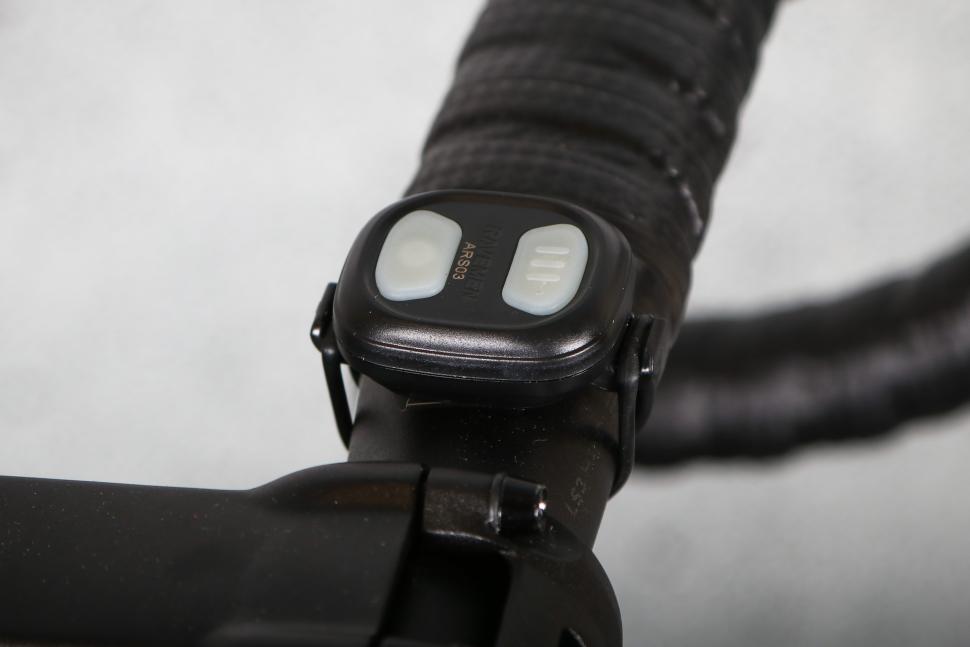2024 Ravemen K1800 - remote.jpg
