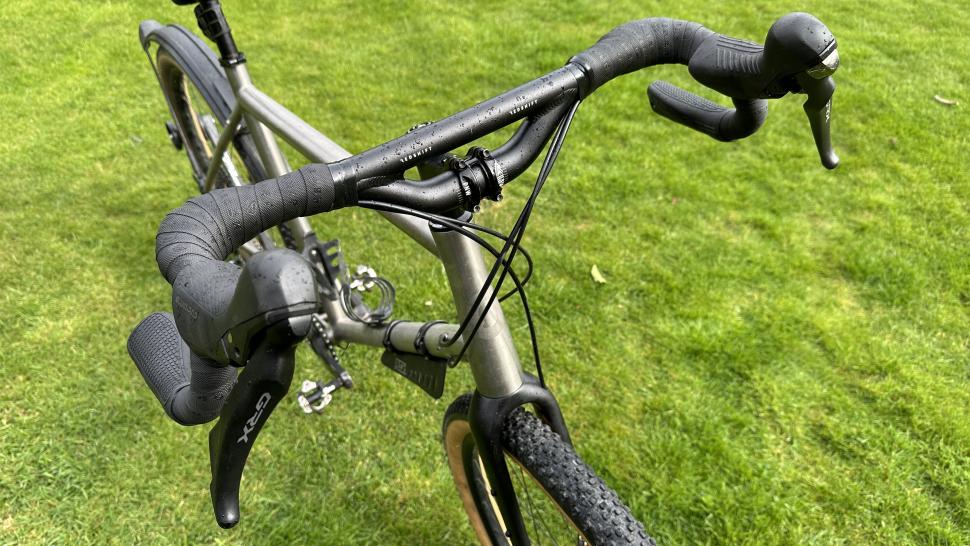 2024 Redshift Cruise Control Really Long Bar Tape - full bar .JPG