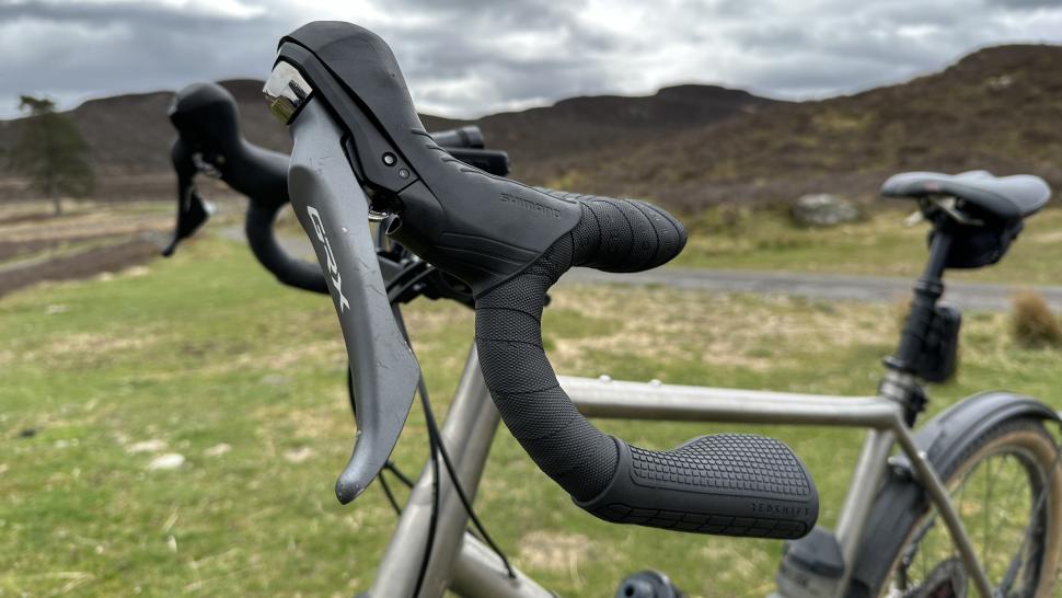 2024 Redshift Sports Cruise Control Drop Bar Grips - from other side.JPG