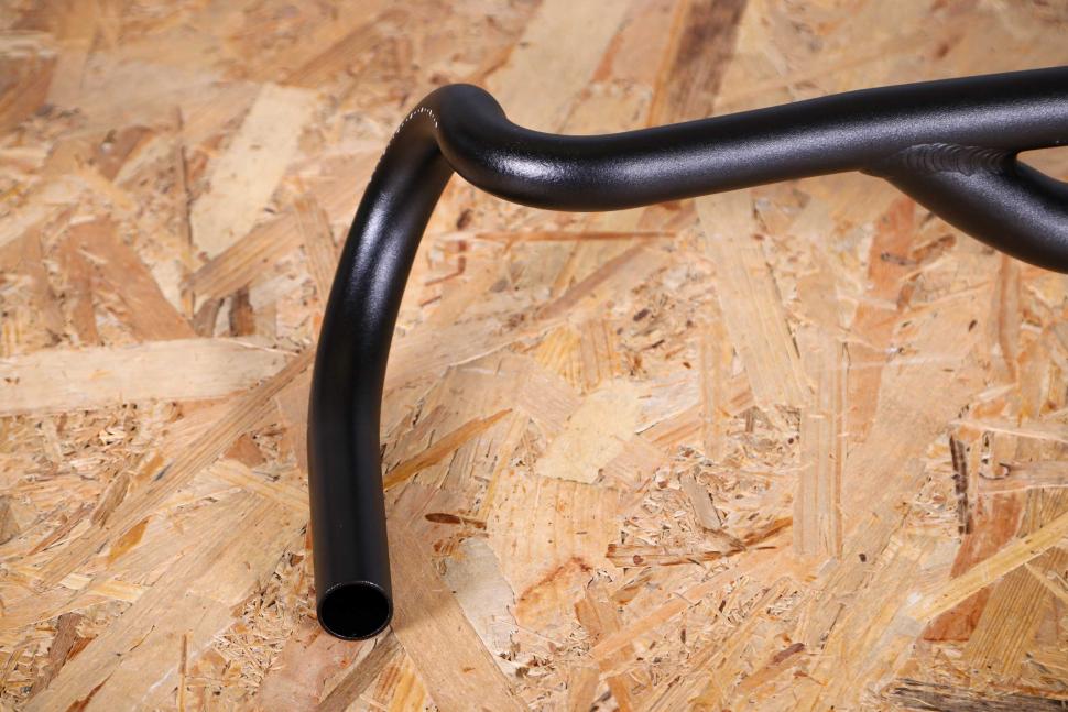 2024 Redshift Top Shelf Bar handlebar - flared bar.jpg