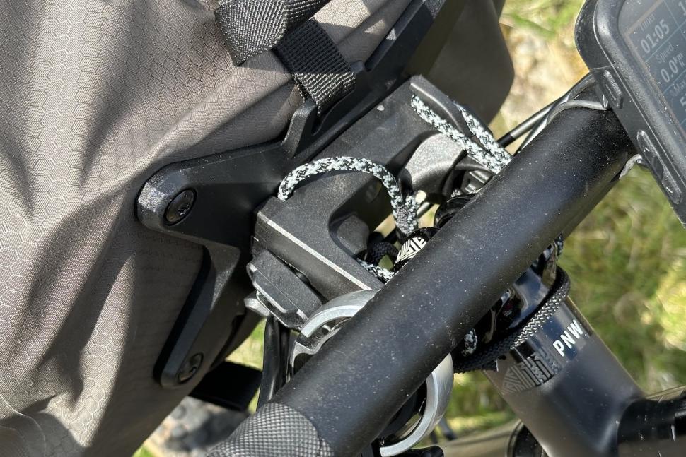 2024 Redshift Top Shelf Handlebar with bag clamp.jpg