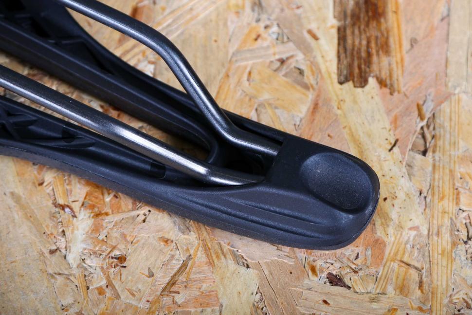 2024 Repente Nova Aeron saddle - underside nose.jpg