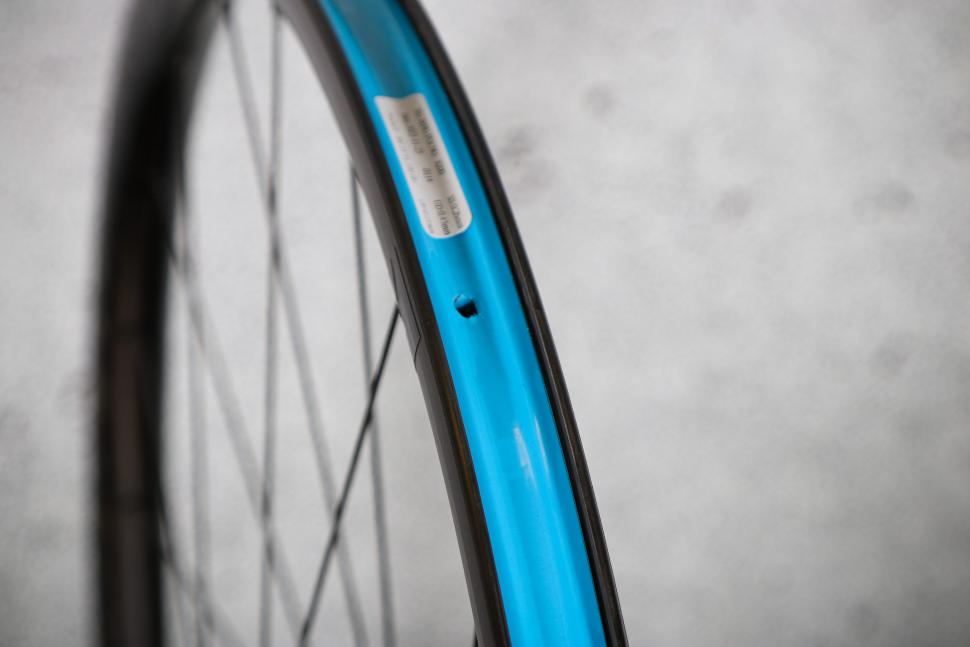 2024 Reynolds AR 25 disc brake wheels - rim bed 2.jpg