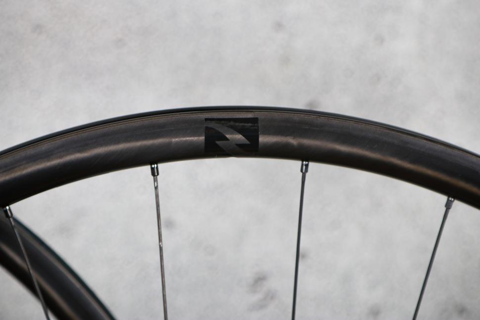 2024 Reynolds AR 25 disc brake wheels - rim detail 1.jpg
