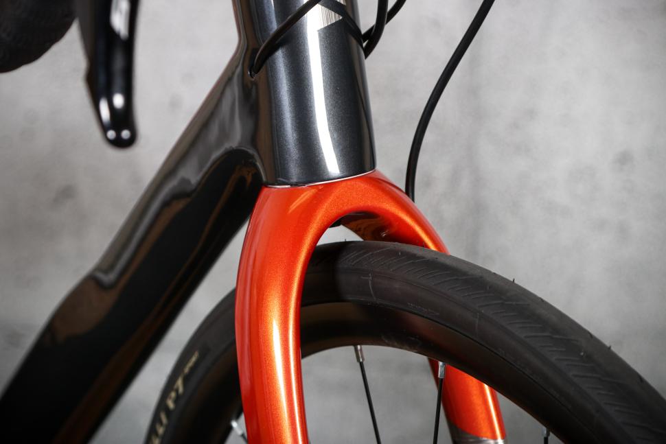 2024 Ribble Allroad SL - fork clearance.jpg