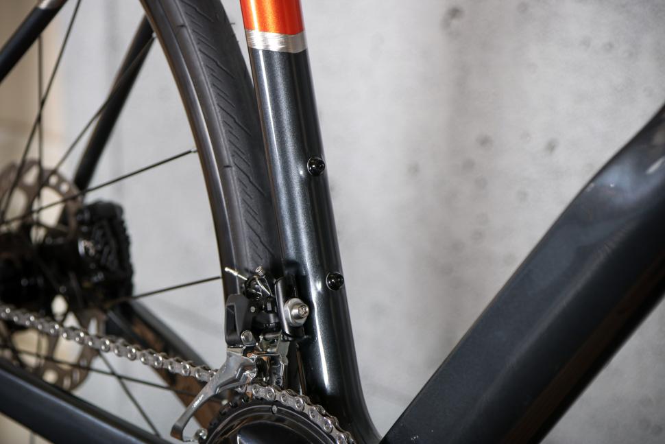 2024 Ribble Allroad SL - seat tube bosses.jpg