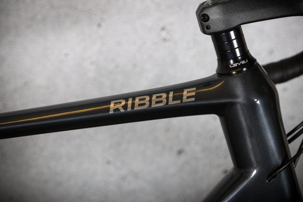 2024 Ribble Allroad SL - top tube detail.jpg