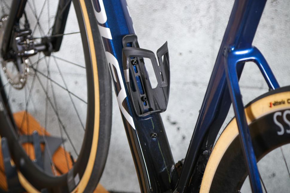 2024 Ridley Grifn RS - downtube bosses.jpg