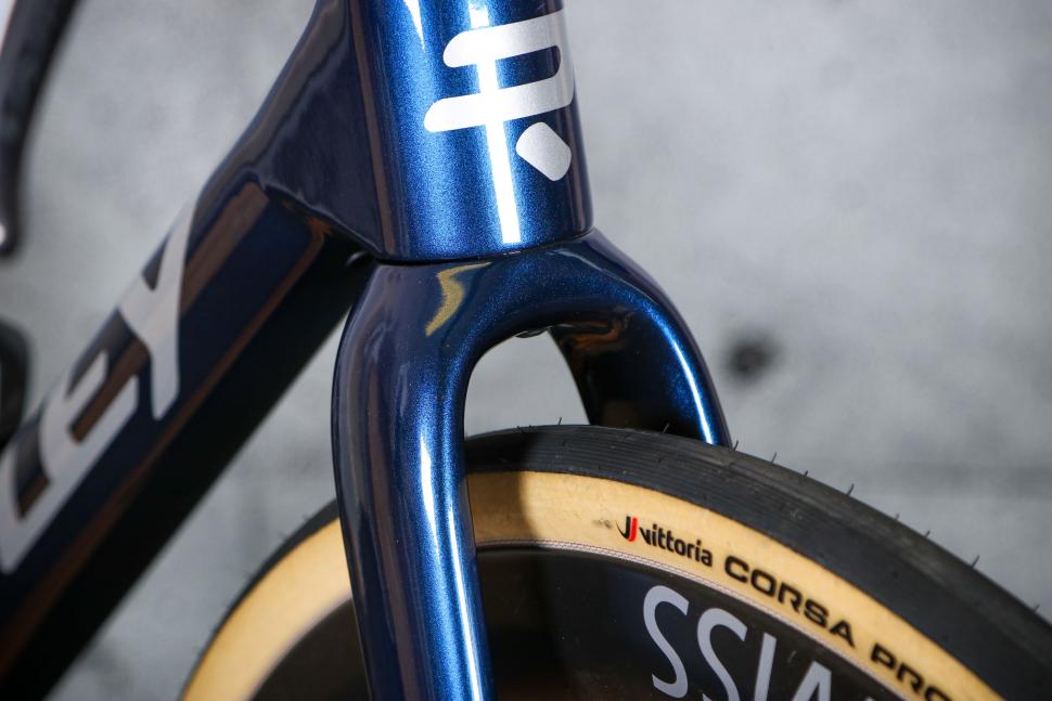 2024 Ridley Grifn RS - fork clearance.jpg