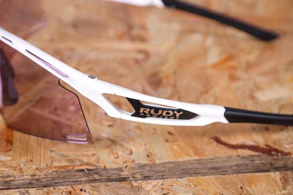 2024 Rudy Project Tralyx + White Gloss - ImpactX Photochromic 2 Laser Purple - arm detail.jpg