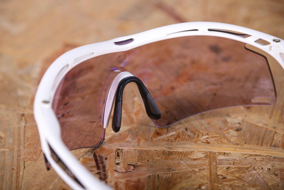 2024 Rudy Project Tralyx + White Gloss - ImpactX Photochromic 2 Laser Purple - nose piece.jpg
