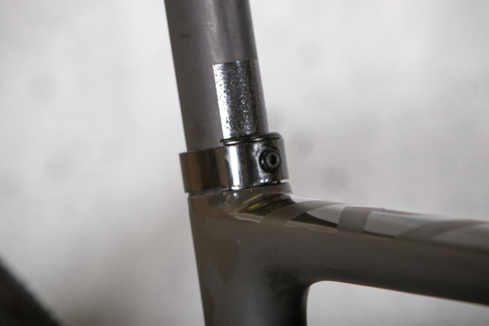 2024 Scott Addict RC 30 - seat post collar.jpg