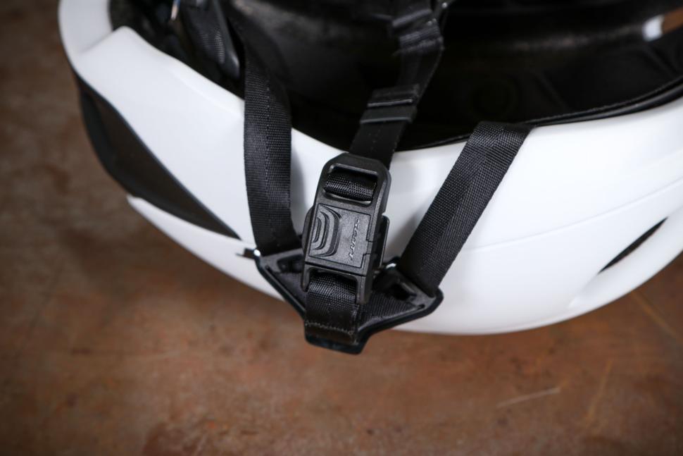 2024 Scott Cadence Plus (CE) Helmet - strap.jpg