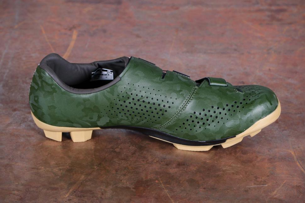 2024 Shimano RX6 Shoes - instep.jpg