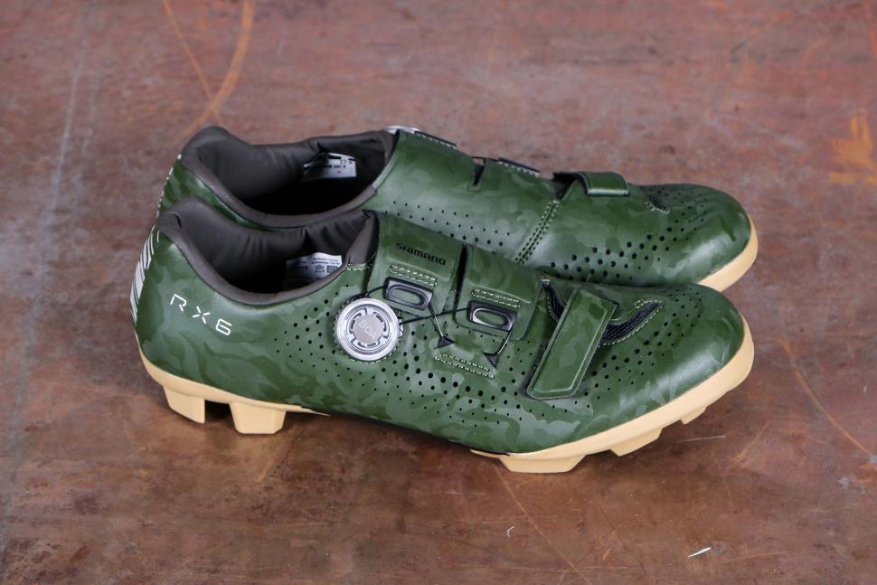 2024 Shimano RX6 Shoes - side.jpg