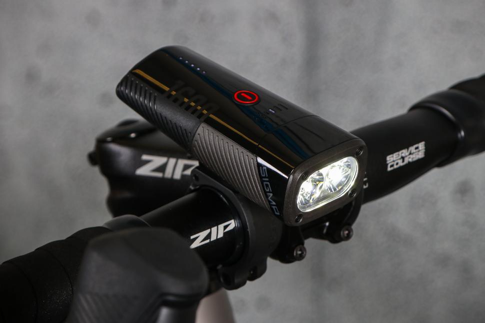 2024 Sigma Buster 1600 Headlight with handlebar mount.jpg
